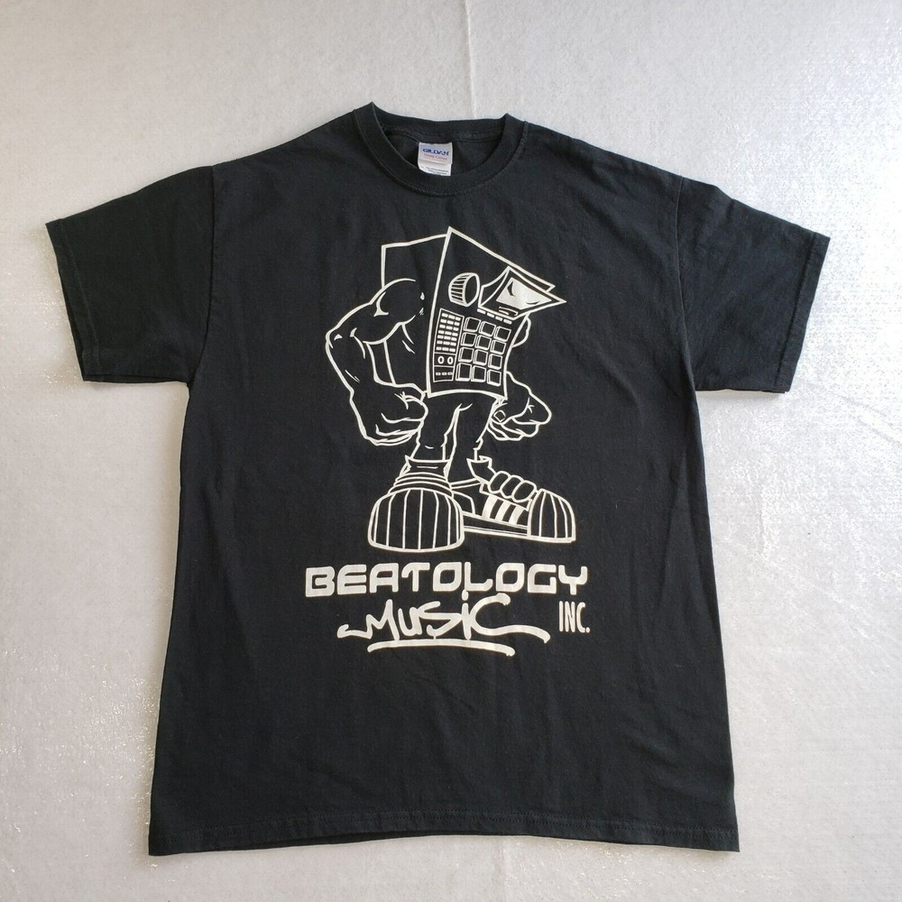 Beatology Music Mens T Shirt Size Medium Black White Graphic Gildan Cotton